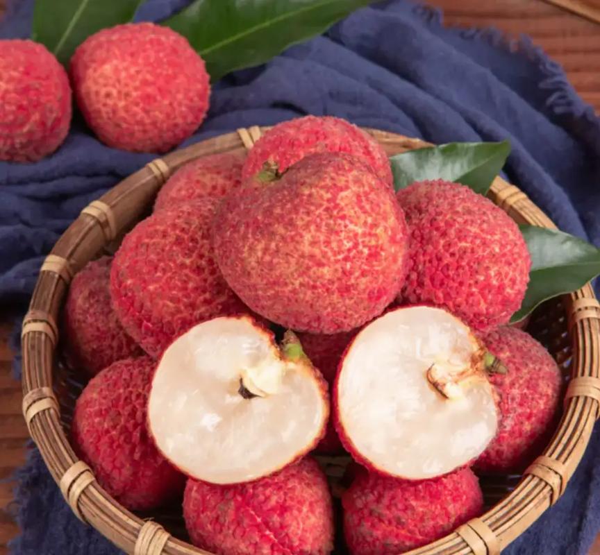 無核荔枝 大口品嘗，甜汁四溢，無需吐核